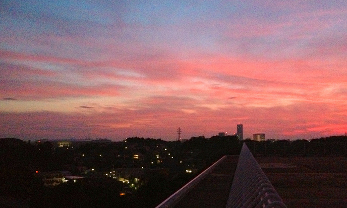 秋朝の横浜～当院の屋上から～
